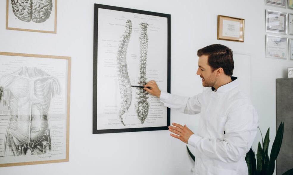 La osteocondrosis se produce debido a la desnutrición de los tejidos de la columna y los discos intervertebrales. 